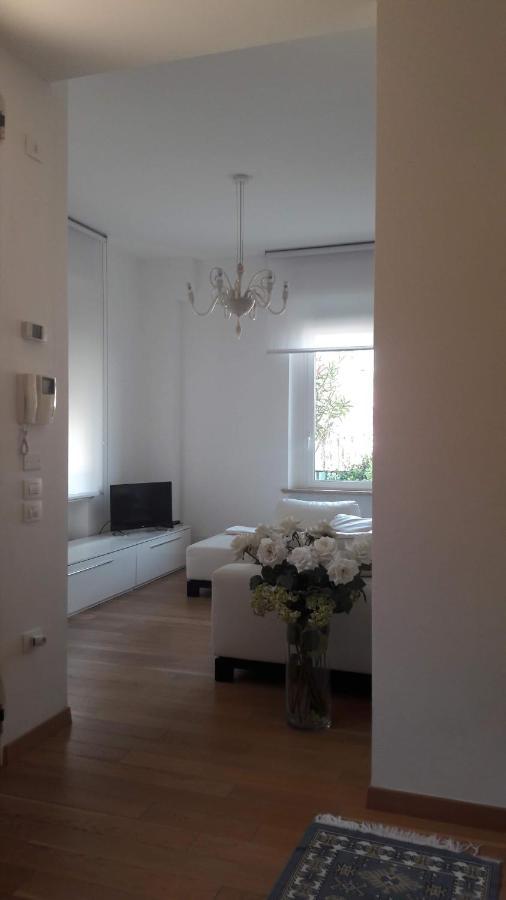 Appartamento In Villa Pesaro Eksteriør billede